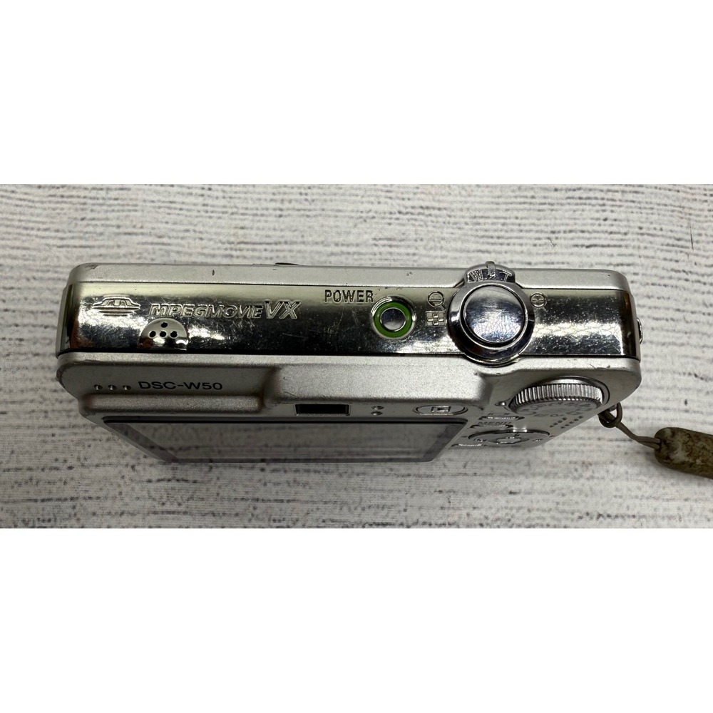 Sony‎ Cyber-Shot DSC-W50 6.0MP Digital Camera Silver (PARTS/REPAIRS ONLY) - Picture 6 of 7